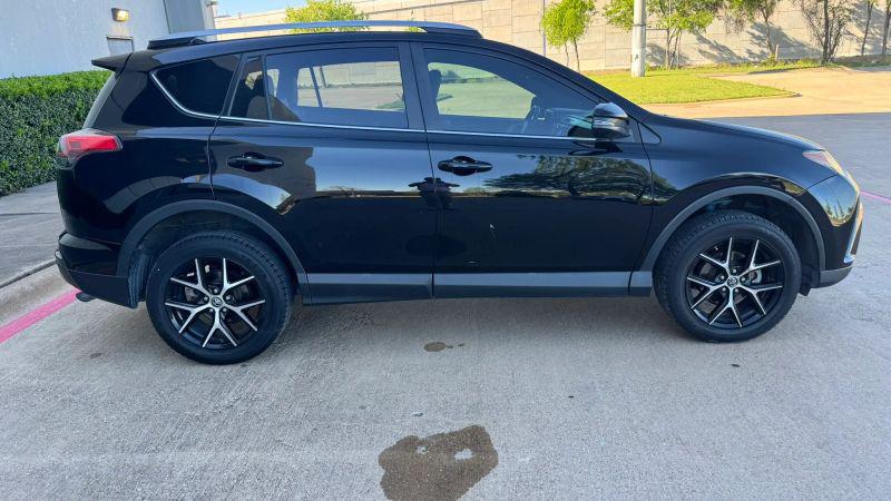 2018 Toyota RAV4 SE