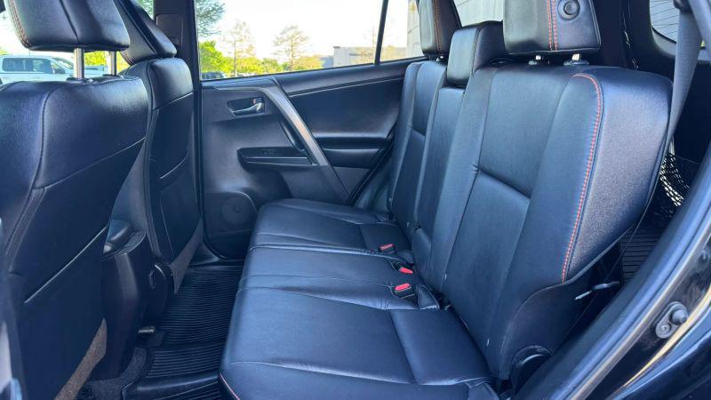 2018 Toyota RAV4 SE