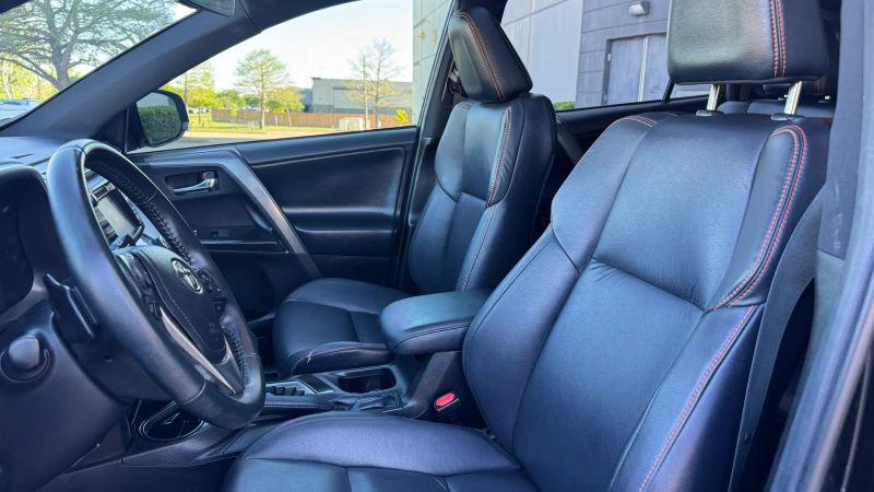 2018 Toyota RAV4 SE