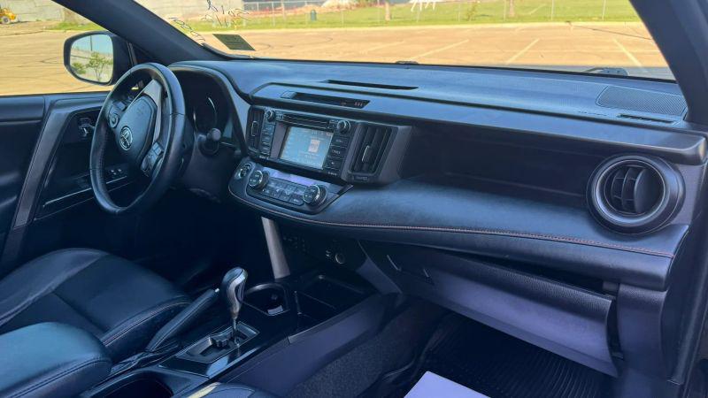 2018 Toyota RAV4 SE