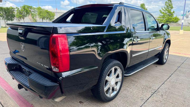 2008 Cadillac Escalade EXT Standard