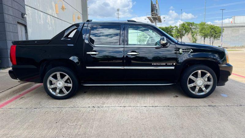 2008 Cadillac Escalade EXT Standard