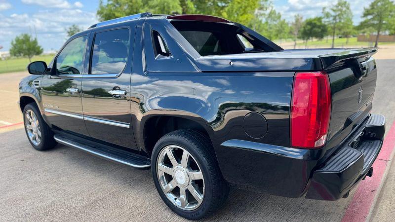 2008 Cadillac Escalade EXT Standard