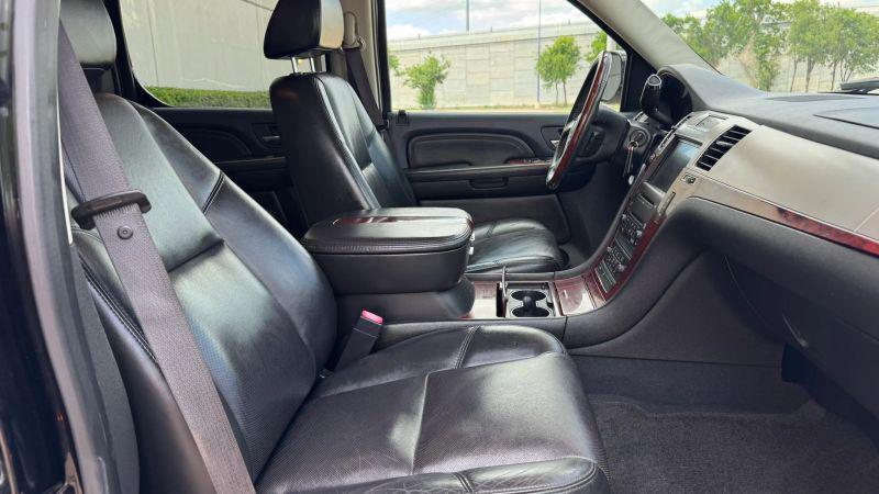 2008 Cadillac Escalade EXT Standard
