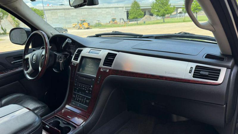 2008 Cadillac Escalade EXT Standard