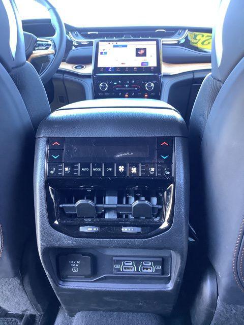 2025 Jeep Grand Cherokee L Summit Reserve 4x4