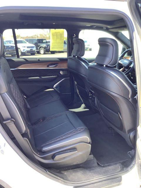 2025 Jeep Grand Cherokee L Summit Reserve 4x4