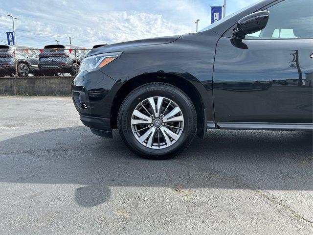 2019 Nissan Pathfinder SV