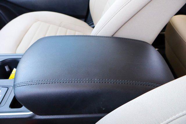 2022 Ford Edge SE