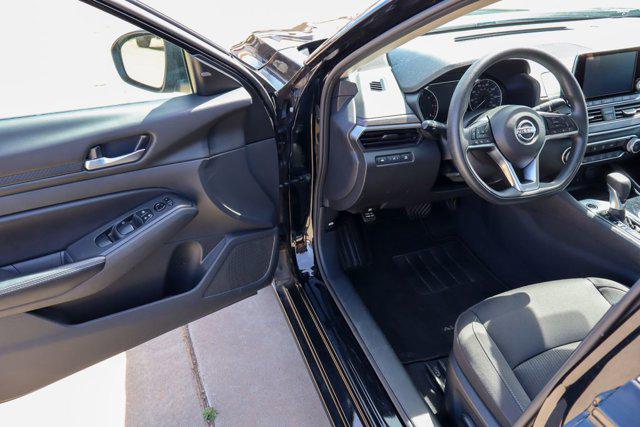2024 Nissan Altima SV FWD