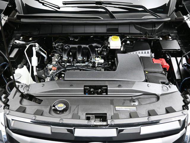 2025 Nissan Pathfinder SL 4WD