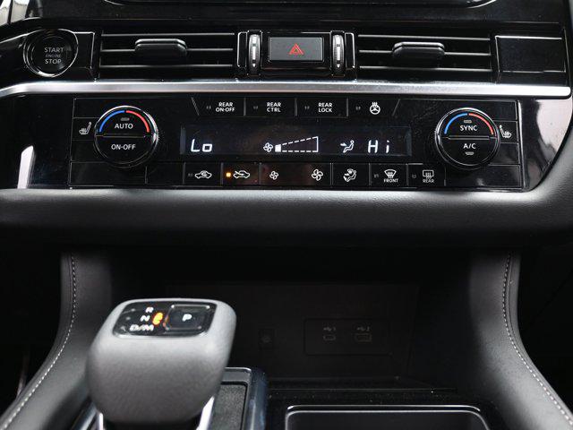 2025 Nissan Pathfinder SL 4WD