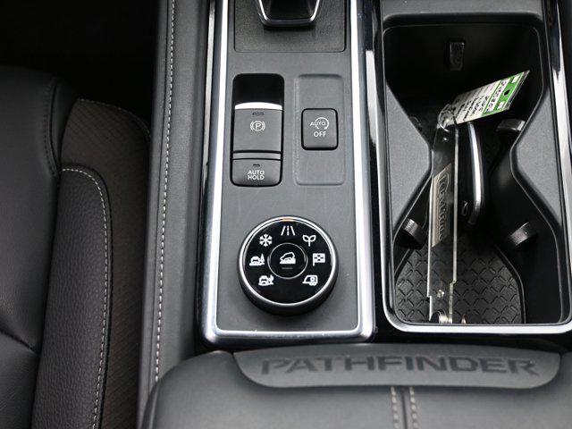 2025 Nissan Pathfinder SL 4WD