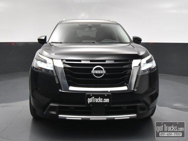 2025 Nissan Pathfinder SL 4WD