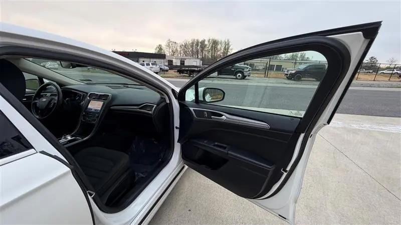 2020 Ford Fusion Hybrid SE