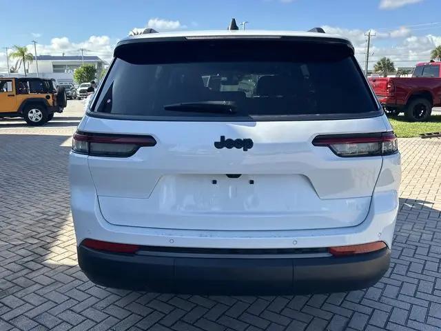 2026 Jeep Grand Cherokee L Altitude 4x2