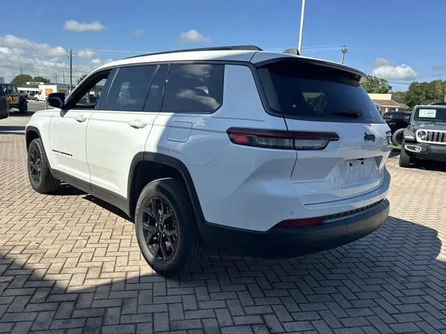 2026 Jeep Grand Cherokee L Altitude 4x2