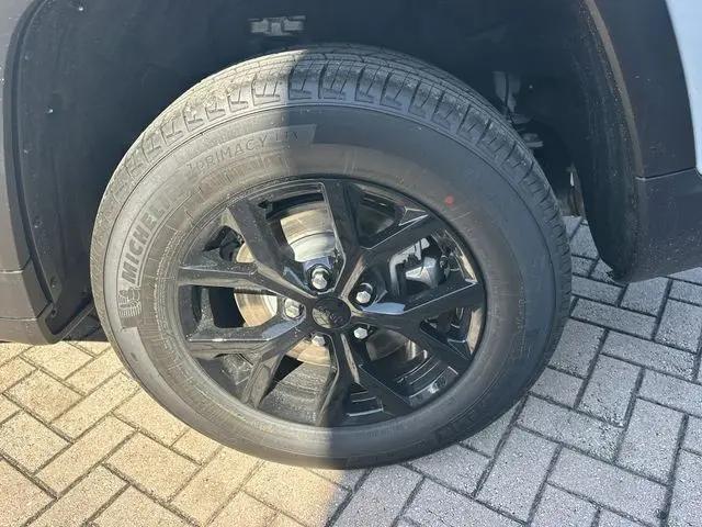 2026 Jeep Grand Cherokee L Altitude 4x2