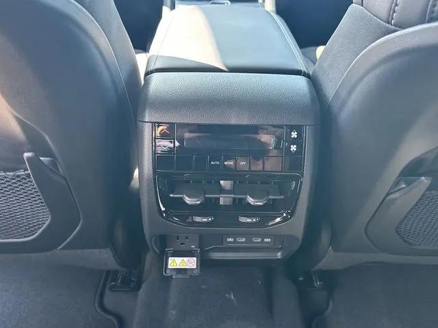 2026 Jeep Grand Cherokee L Altitude 4x2