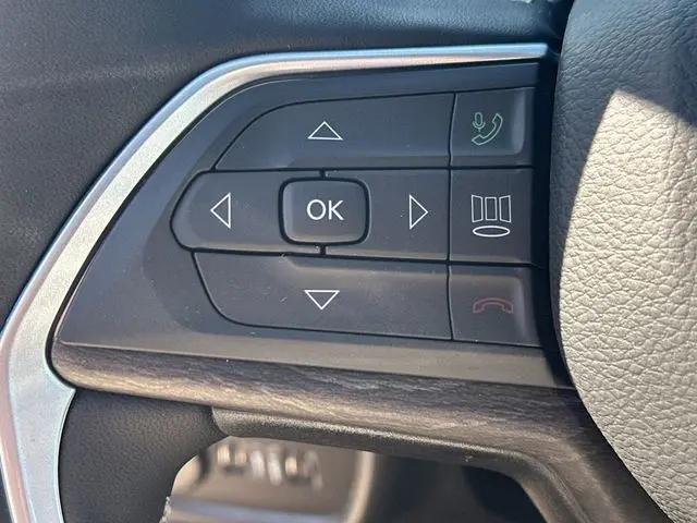 2026 Jeep Grand Cherokee L Altitude 4x2