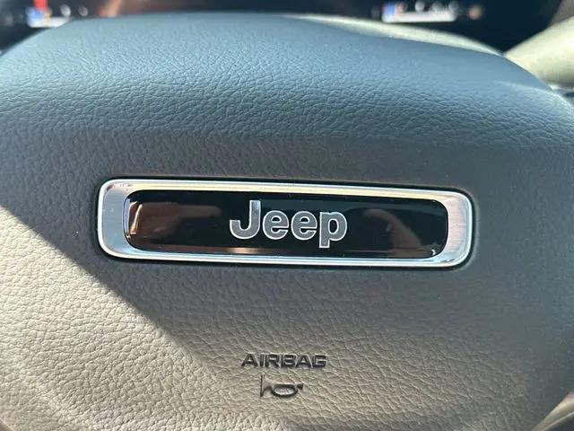 2026 Jeep Grand Cherokee L Altitude 4x2
