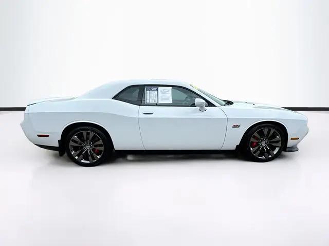 2014 Dodge Challenger SRT8