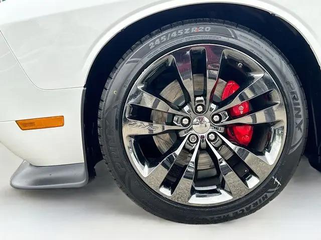 2014 Dodge Challenger SRT8