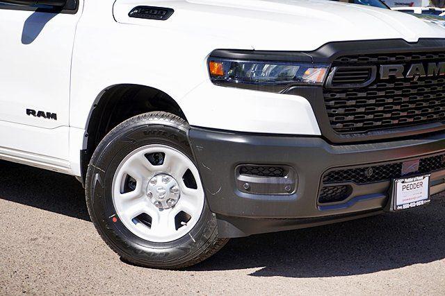 2026 Ram 1500 Tradesman Crew Cab 4x4 5'7" Box