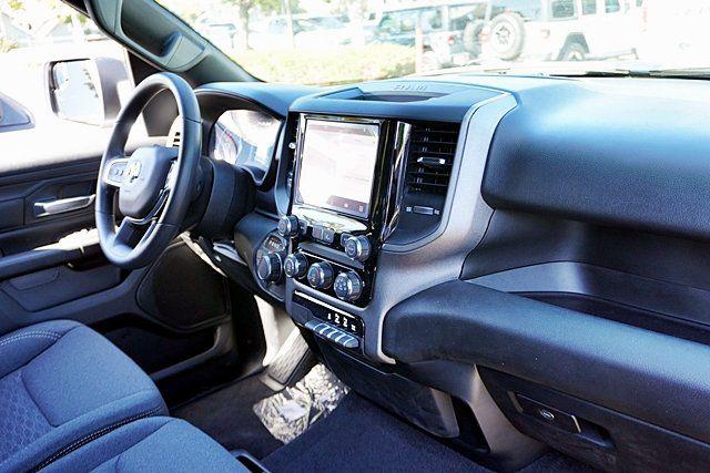 2026 Ram 1500 Tradesman Crew Cab 4x4 5'7" Box