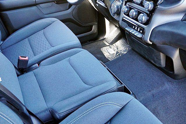 2026 Ram 1500 Tradesman Crew Cab 4x4 5'7" Box