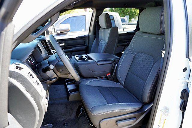 2026 Ram 1500 Tradesman Crew Cab 4x4 5'7" Box