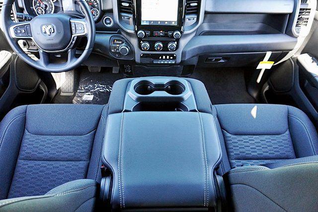 2026 Ram 1500 Tradesman Crew Cab 4x4 5'7" Box