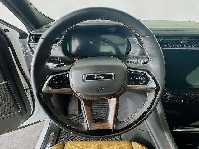 2025 Jeep Grand Cherokee L Summit 4x4