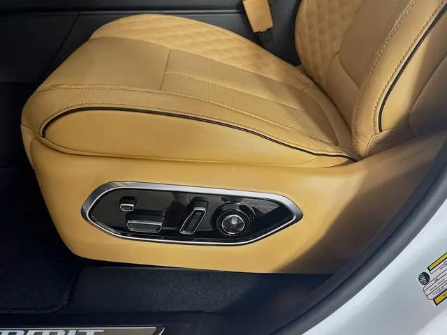 2025 Jeep Grand Cherokee L Summit 4x4