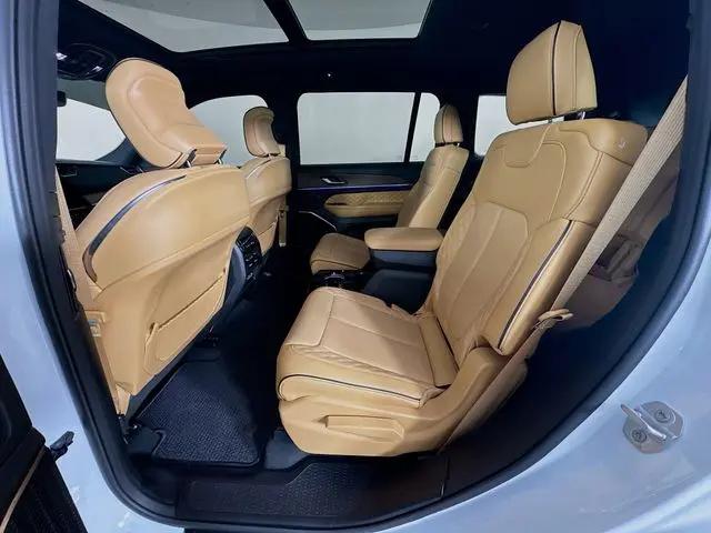 2025 Jeep Grand Cherokee L Summit 4x4