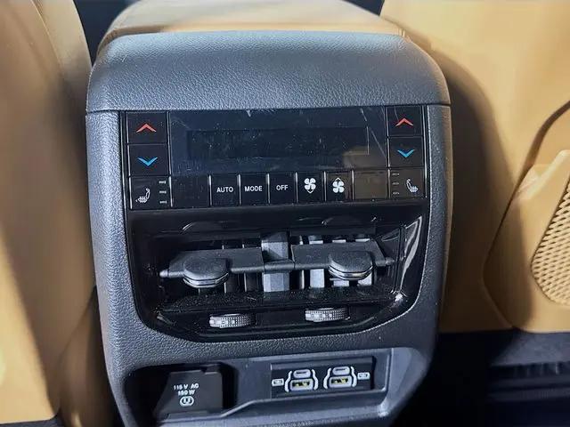2025 Jeep Grand Cherokee L Summit 4x4