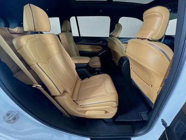2025 Jeep Grand Cherokee L Summit 4x4