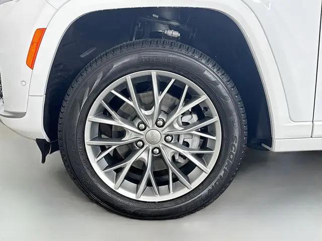 2025 Jeep Grand Cherokee L Summit 4x4
