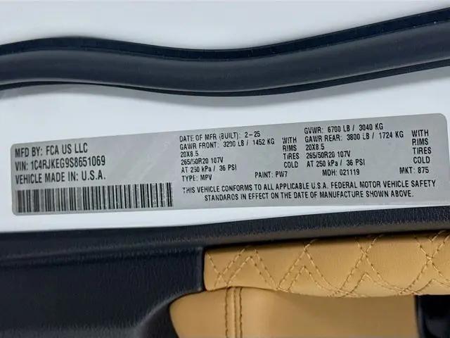 2025 Jeep Grand Cherokee L Summit 4x4