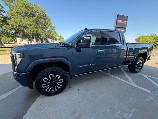 2026 GMC Sierra 2500HD Crew Cab, Standard Bed, Denali Ultimate, 4WD