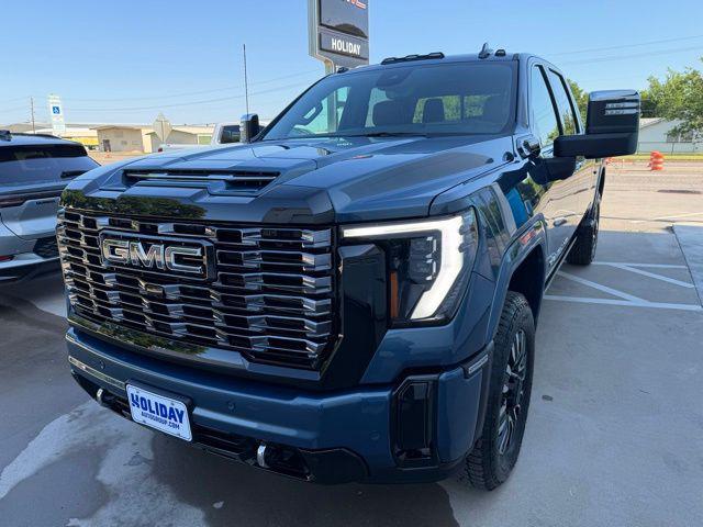 2026 GMC Sierra 2500HD Crew Cab, Standard Bed, Denali Ultimate, 4WD