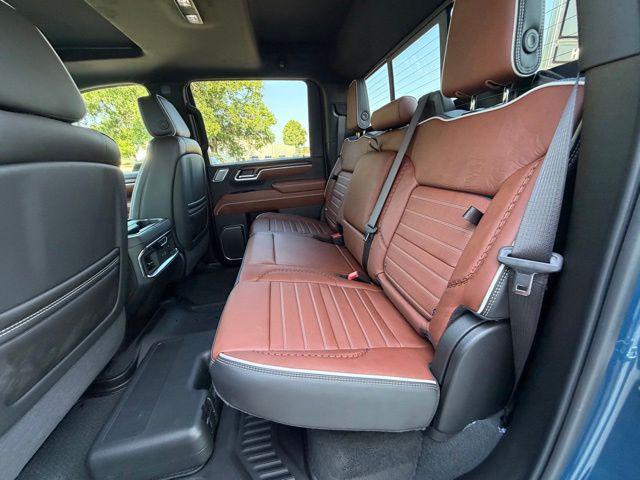 2026 GMC Sierra 2500HD Crew Cab, Standard Bed, Denali Ultimate, 4WD