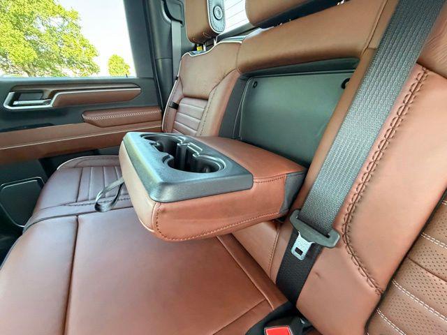 2026 GMC Sierra 2500HD Crew Cab, Standard Bed, Denali Ultimate, 4WD