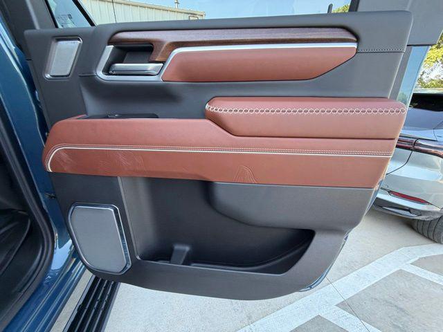 2026 GMC Sierra 2500HD Crew Cab, Standard Bed, Denali Ultimate, 4WD