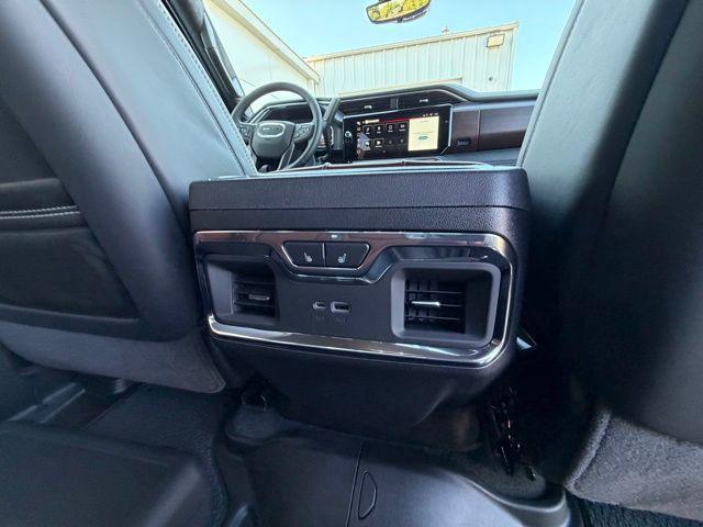 2026 GMC Sierra 2500HD Crew Cab, Standard Bed, Denali Ultimate, 4WD
