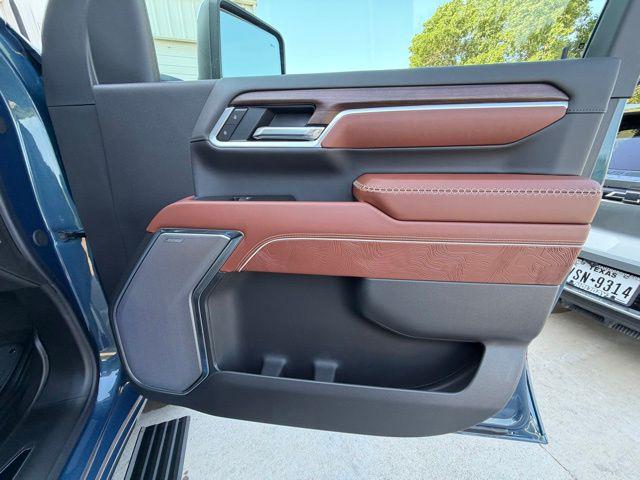 2026 GMC Sierra 2500HD Crew Cab, Standard Bed, Denali Ultimate, 4WD
