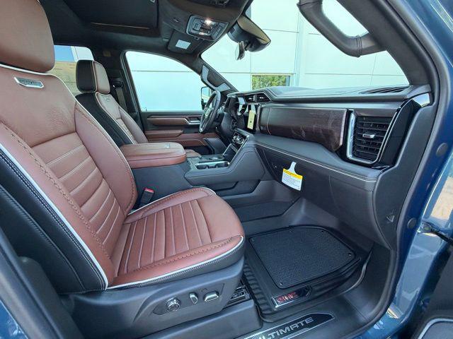 2026 GMC Sierra 2500HD Crew Cab, Standard Bed, Denali Ultimate, 4WD