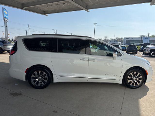 2022 Chrysler Pacifica Hybrid Pinnacle