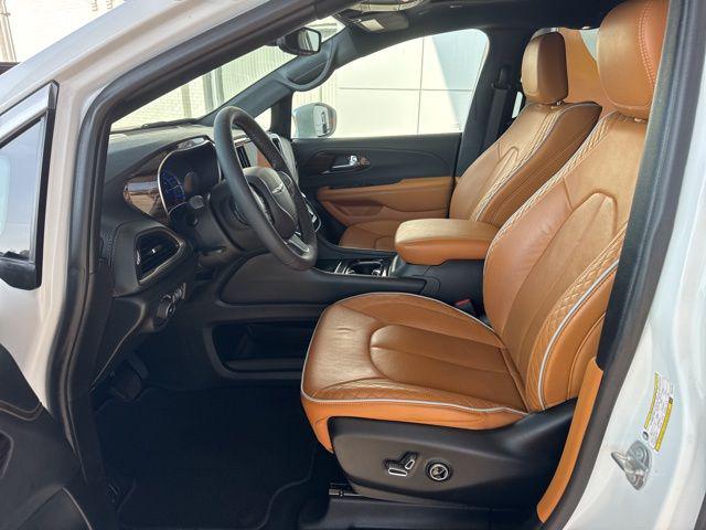2022 Chrysler Pacifica Hybrid Pinnacle