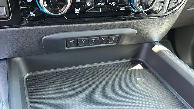 2026 GMC Sierra 3500HD Crew Cab, Long Bed, SLT Dual Rear Wheel, 4WD